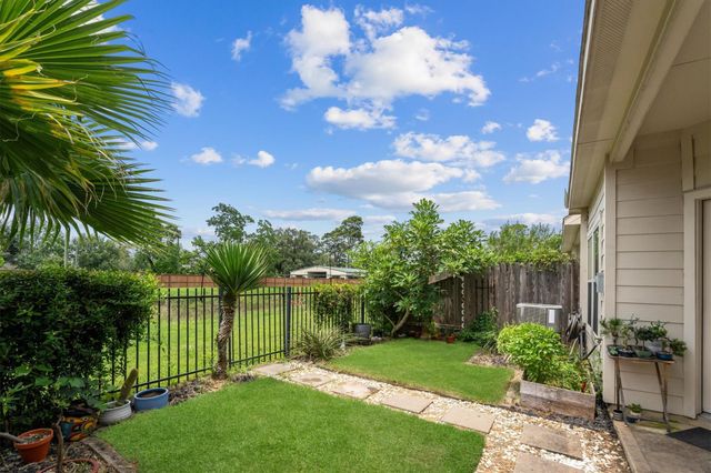 8031 Villa Lago Lane, Houston, TX 77070