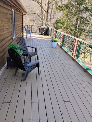 575 Upper Bear Paw Road, Murphy, NC 28906