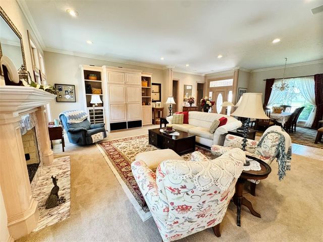 9125 Whispering Oaks Drive, Midwest City, OK 73130