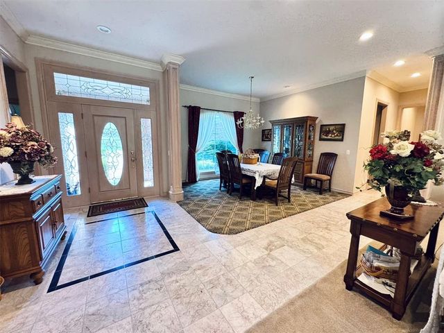 9125 Whispering Oaks Drive, Midwest City, OK 73130