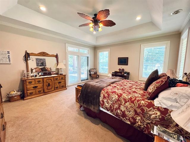 9125 Whispering Oaks Drive, Midwest City, OK 73130