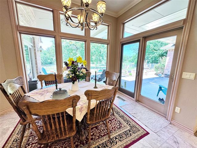 9125 Whispering Oaks Drive, Midwest City, OK 73130