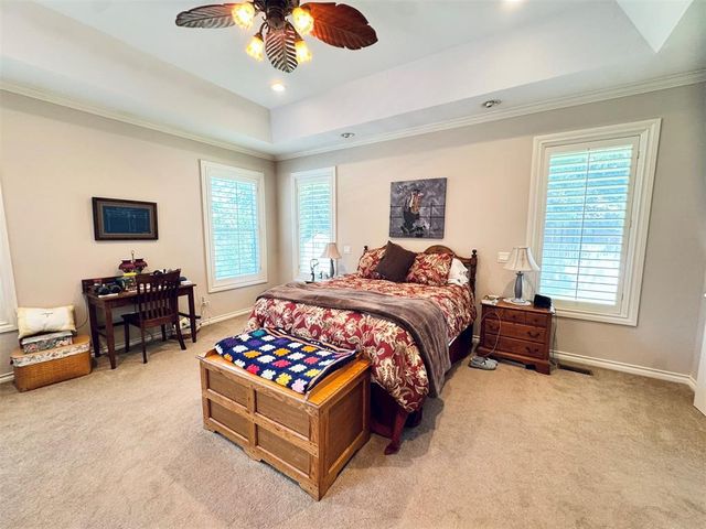 9125 Whispering Oaks Drive, Midwest City, OK 73130