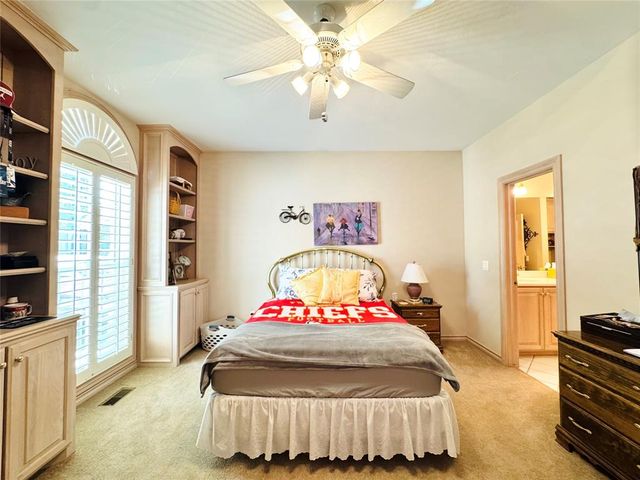 9125 Whispering Oaks Drive, Midwest City, OK 73130