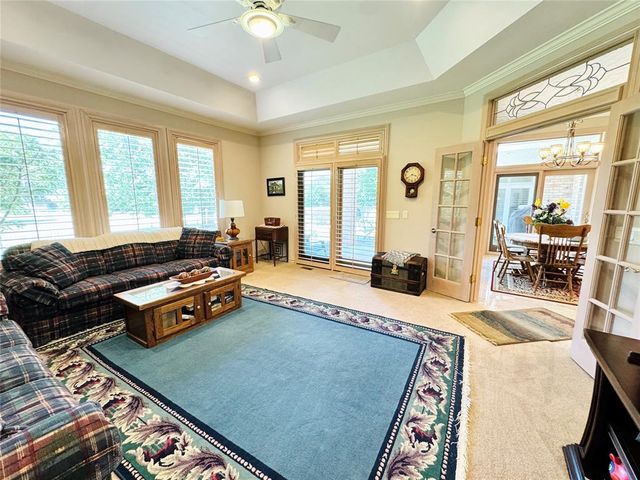 9125 Whispering Oaks Drive, Midwest City, OK 73130