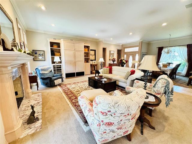 9125 Whispering Oaks Drive, Midwest City, OK 73130