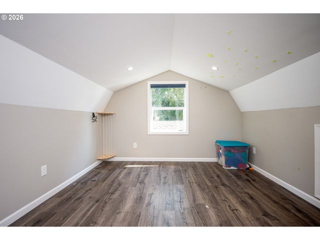 8300 Sw BLAKE St, Tualatin, OR 97062