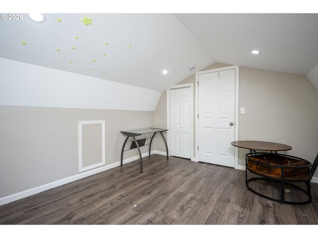 8300 Sw BLAKE St, Tualatin, OR 97062