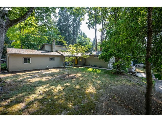8300 Sw BLAKE St, Tualatin, OR 97062