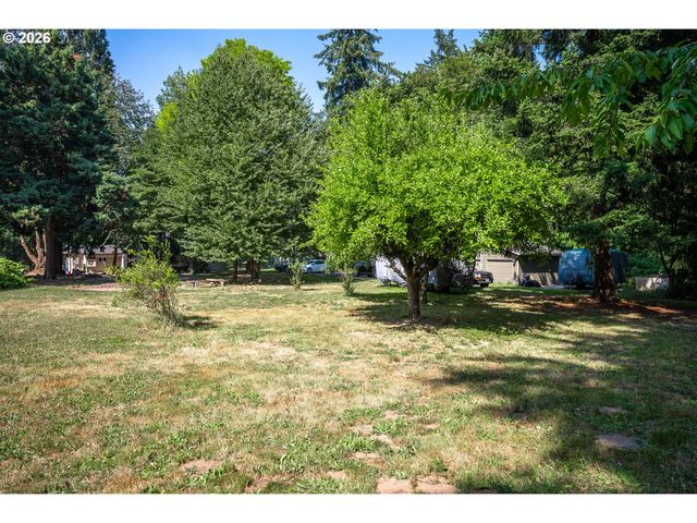 8300 Sw BLAKE St, Tualatin, OR 97062