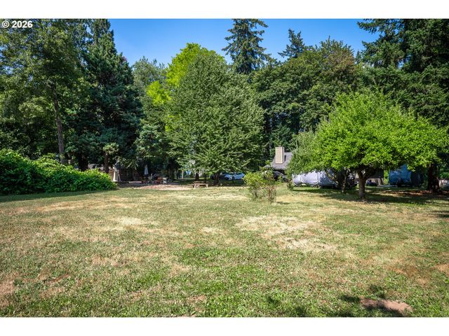 8300 Sw BLAKE St, Tualatin, OR 97062