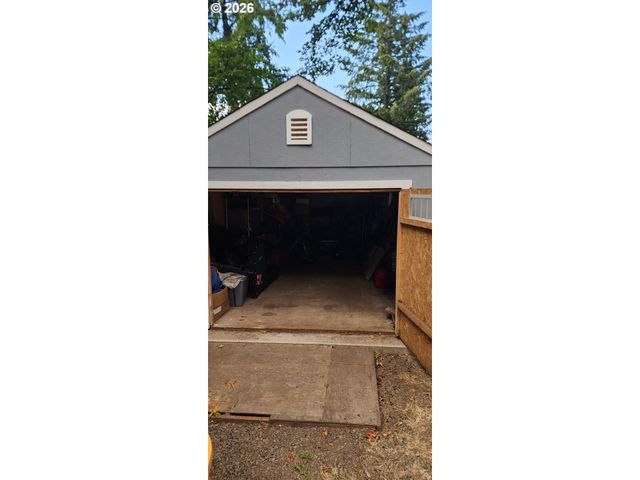 8300 Sw BLAKE St, Tualatin, OR 97062