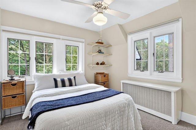 10 Crescent Road, Port Washington, NY 11050