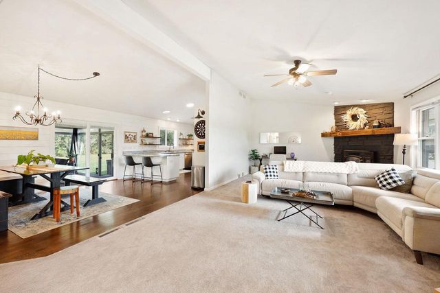 64 Oakland Road, Cambridge, WI 53523