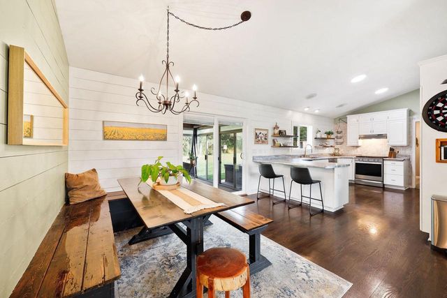 64 Oakland Road, Cambridge, WI 53523