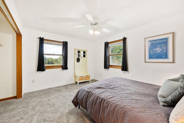 64 Oakland Road, Cambridge, WI 53523