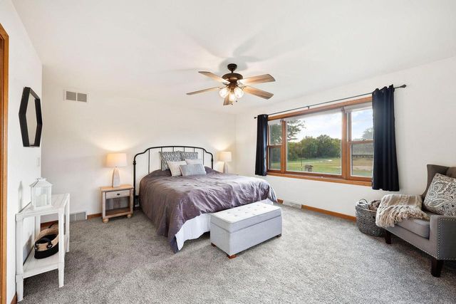 64 Oakland Road, Cambridge, WI 53523