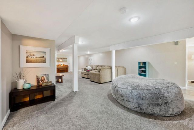 64 Oakland Road, Cambridge, WI 53523