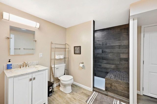 64 Oakland Road, Cambridge, WI 53523