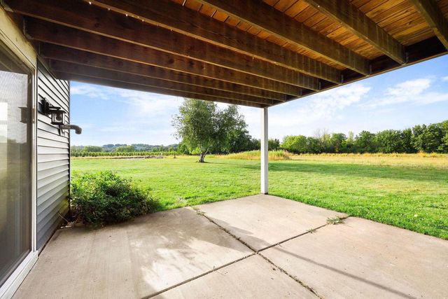 64 Oakland Road, Cambridge, WI 53523