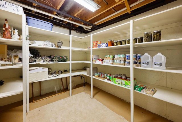 64 Oakland Road, Cambridge, WI 53523