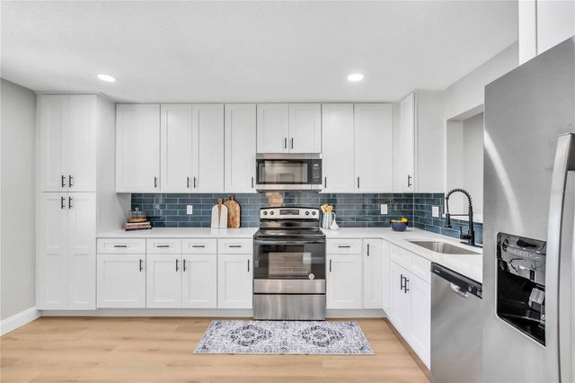 6101 34TH STREET W 1D, Bradenton, FL 34210