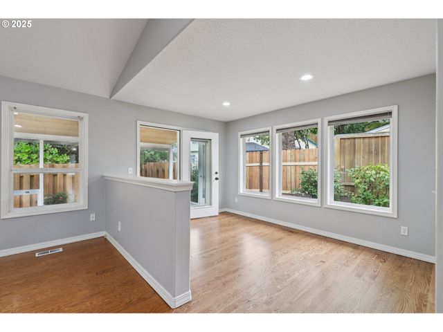 10400 Ne 33RD Ave, Vancouver, WA 98686