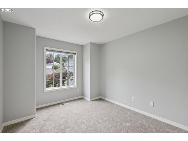 10400 Ne 33RD Ave, Vancouver, WA 98686