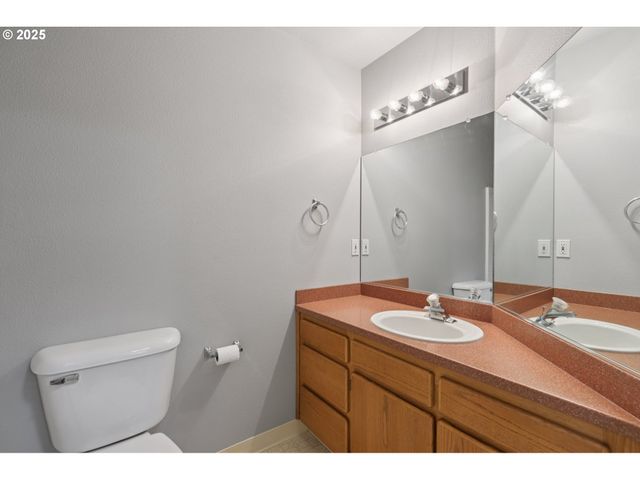 10400 Ne 33RD Ave, Vancouver, WA 98686