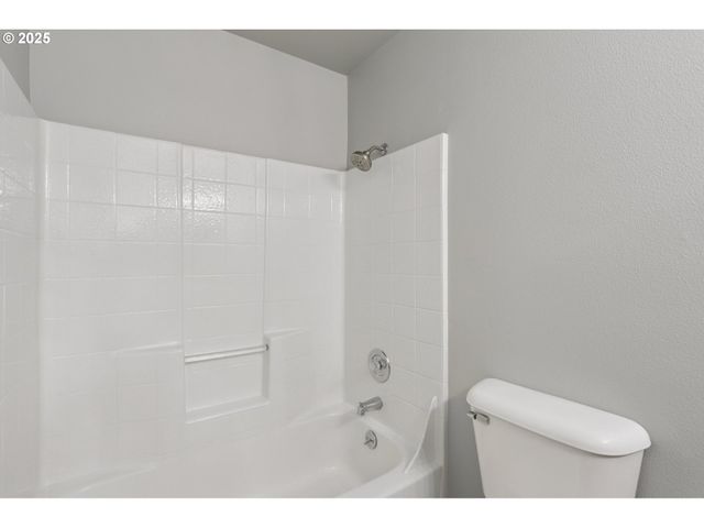 10400 Ne 33RD Ave, Vancouver, WA 98686