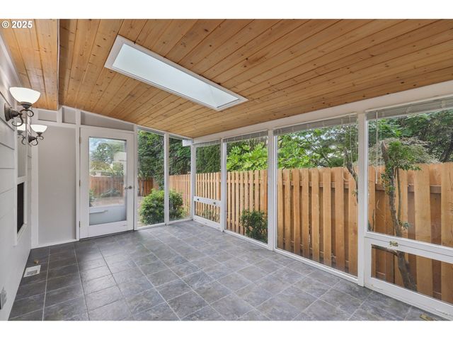 10400 Ne 33RD Ave, Vancouver, WA 98686