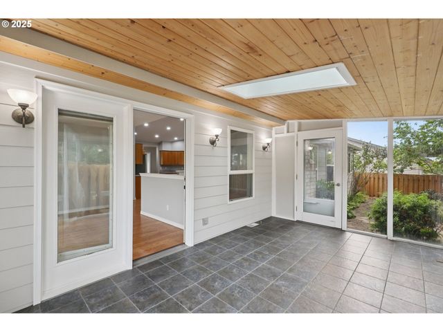 10400 Ne 33RD Ave, Vancouver, WA 98686