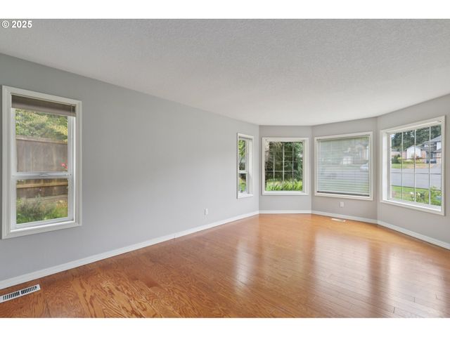 10400 Ne 33RD Ave, Vancouver, WA 98686