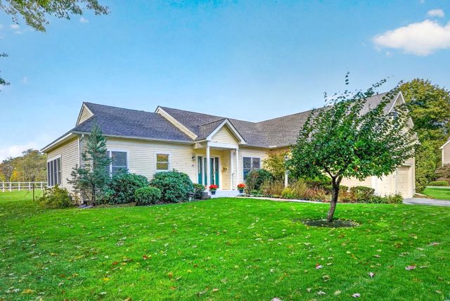 45 Pickman Dr 45, Bedford, MA 01730