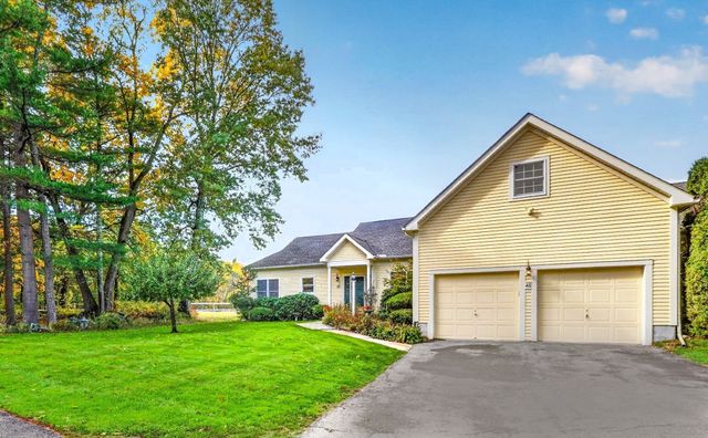 45 Pickman Dr 45, Bedford, MA 01730