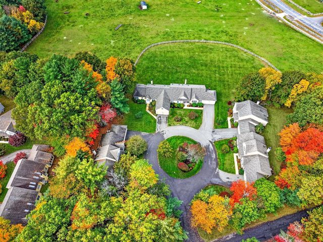 45 Pickman Dr 45, Bedford, MA 01730