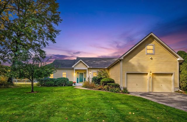 45 Pickman Dr 45, Bedford, MA 01730