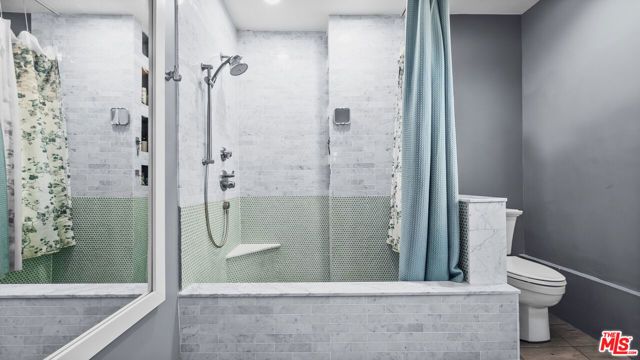 2882 Belden Drive, Los Angeles, CA 90068