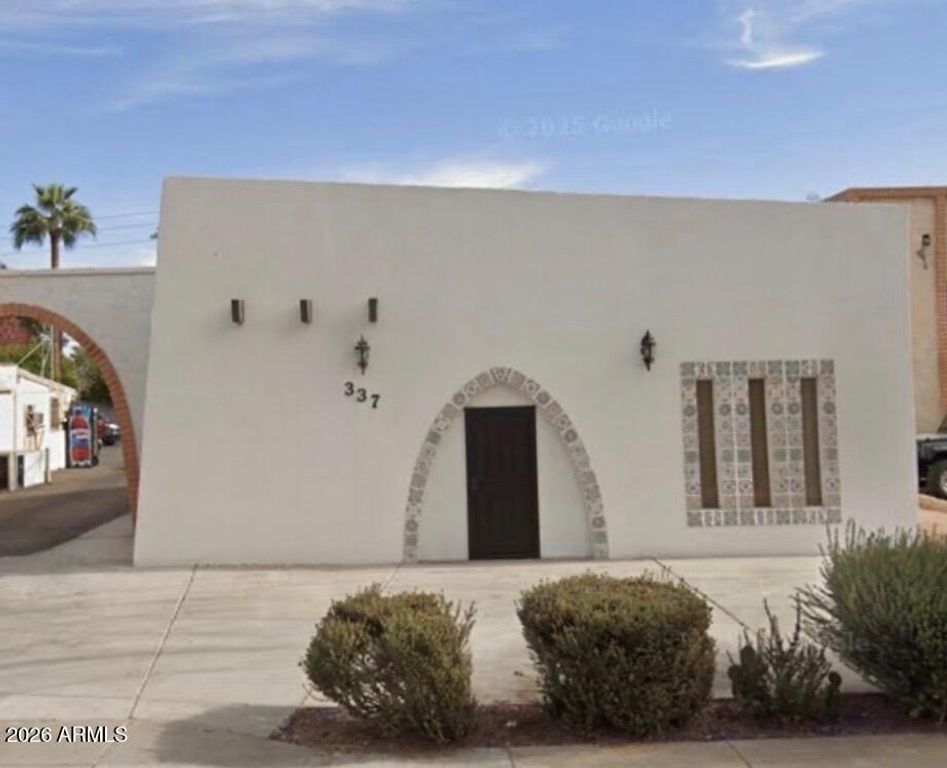 337 N ARIZONA Avenue, Chandler, AZ 85225 — exterior