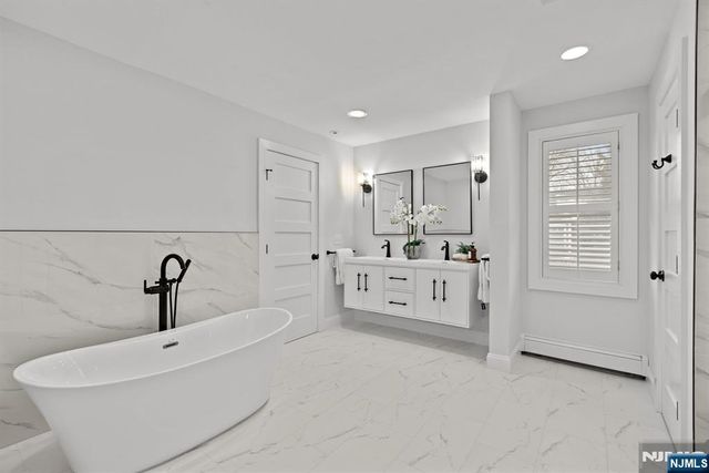 12 Midwood Road, Glen Rock, NJ 07452