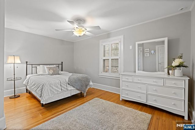 12 Midwood Road, Glen Rock, NJ 07452