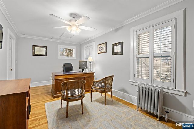 12 Midwood Road, Glen Rock, NJ 07452