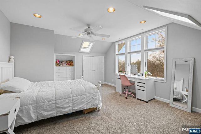 12 Midwood Road, Glen Rock, NJ 07452