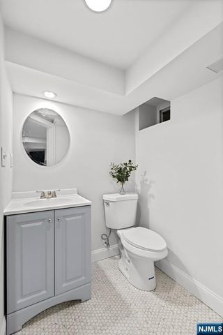 12 Midwood Road, Glen Rock, NJ 07452