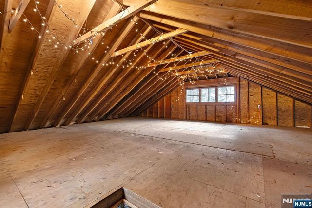 12 Midwood Road, Glen Rock, NJ 07452