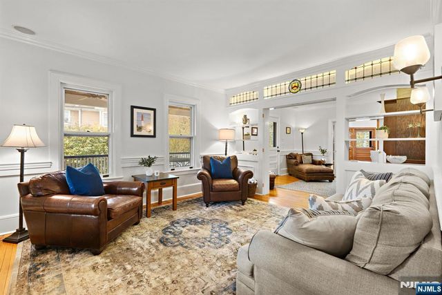 12 Midwood Road, Glen Rock, NJ 07452