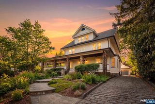 12 Midwood Road, Glen Rock, NJ 07452