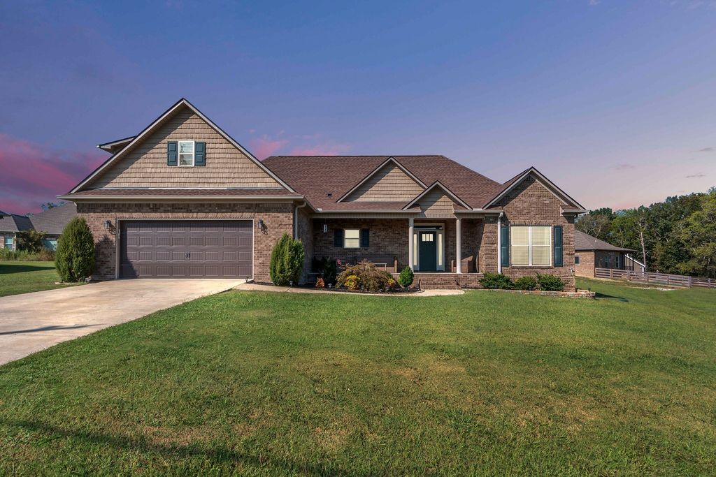 2614 Etna Dr, Chapel Hill, TN 37034