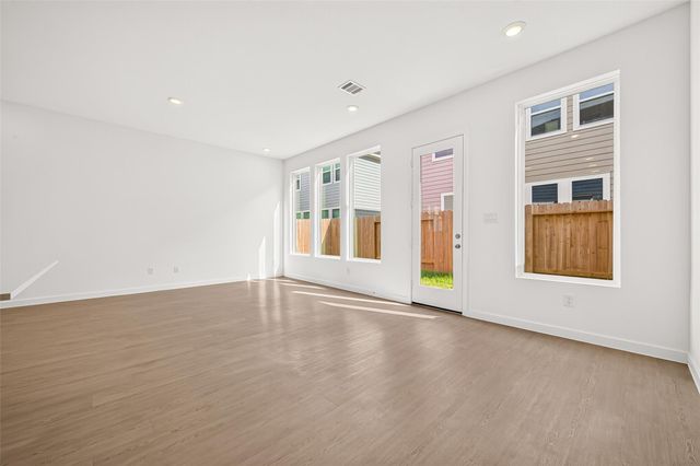 2212 Via Vicky Road, Houston, TX 77051