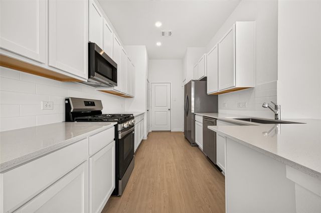 2212 Via Vicky Road, Houston, TX 77051
